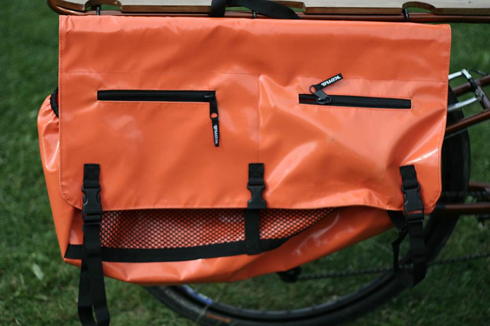 Kona store ute bags